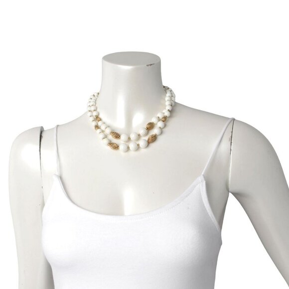 Vintage LISNER White & Gold-Tone Double Strand Faceted Bead Necklace Signed - Picture 8 of 8